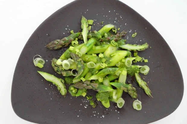 Spargelsalat mit Bärlauchmarinade