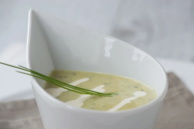 Warme Avocadocremesuppe