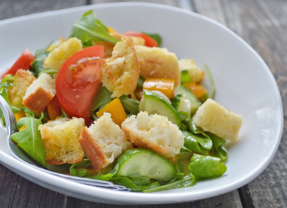 Brotsalat nach toskanischer Art