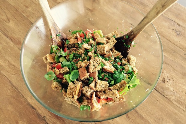 Brotsalat nach toskanischer Art