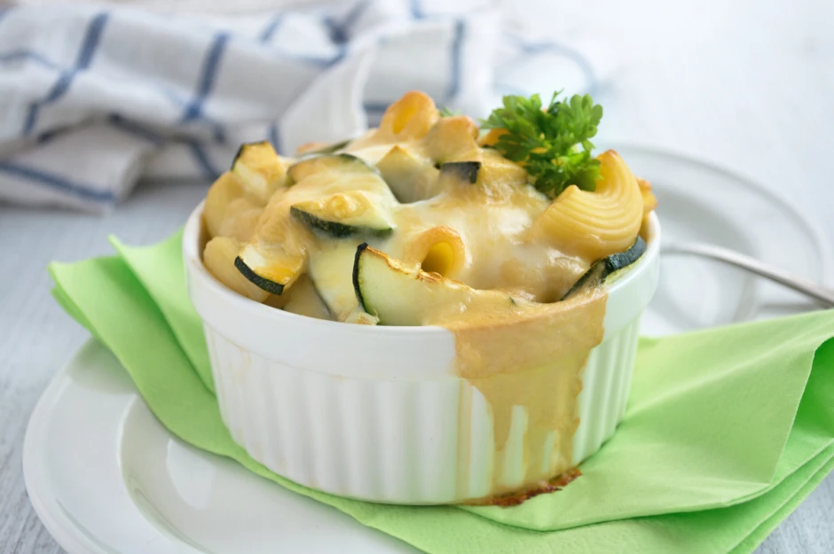 K&auml;siger Nudelauflauf mit Zucchini