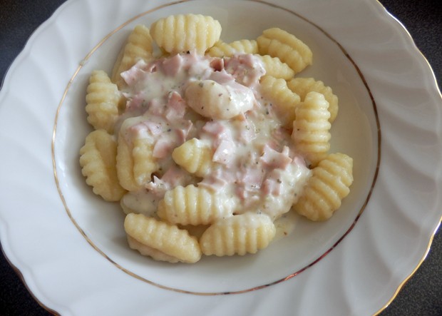 Gnocchi mit Serrano-Schinken