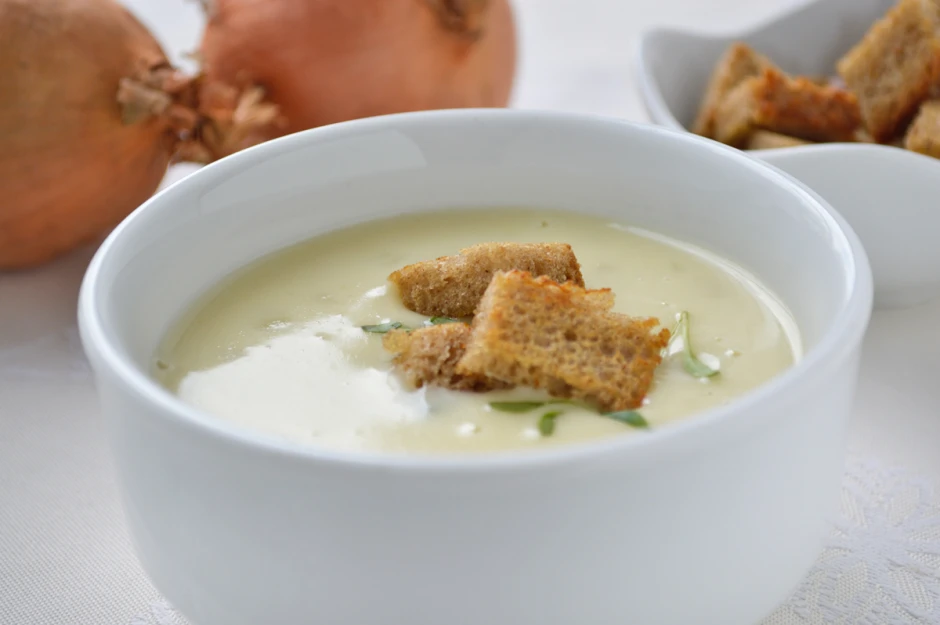 Zwiebel-K&auml;se-Suppe