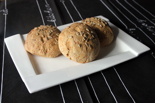 Oster-Karottenbrot