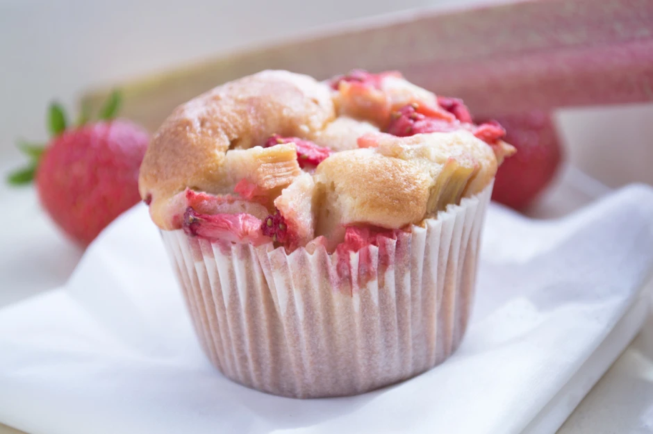 Honig-Rhababer-Erdbeer Muffins