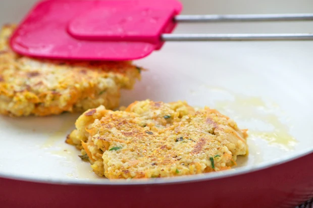 Vegetarische Hirselaibchen