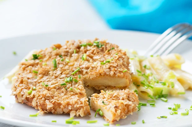 Sellerie-M&uuml;sli-Schnitzel mit Penne
