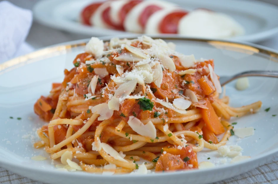 Nussige Karottenpasta