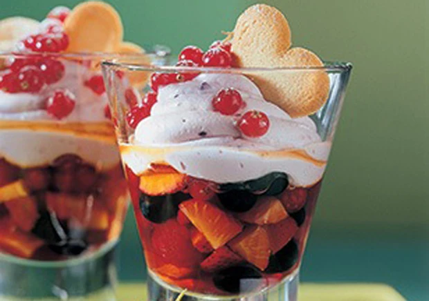Beeren-Topfen-Creme