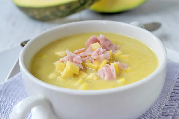 K&uuml;rbis-Apfel-Suppe mit Curry