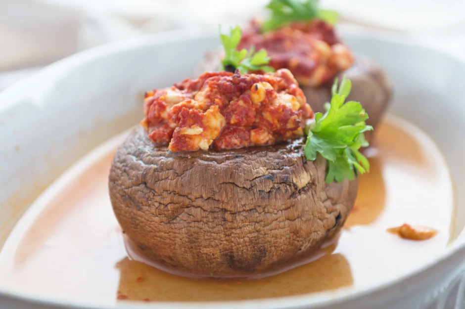 Champignos mit Schafskäse