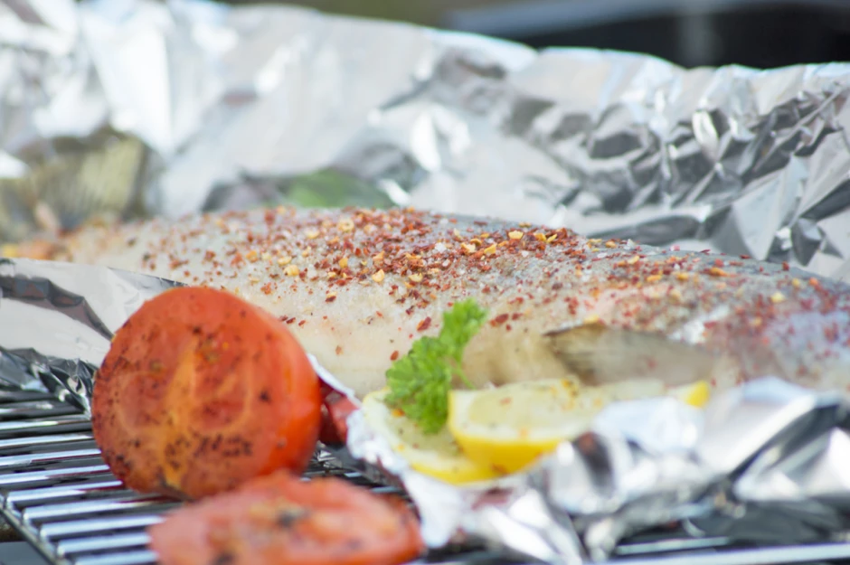 Gegrillte Forelle in Folie