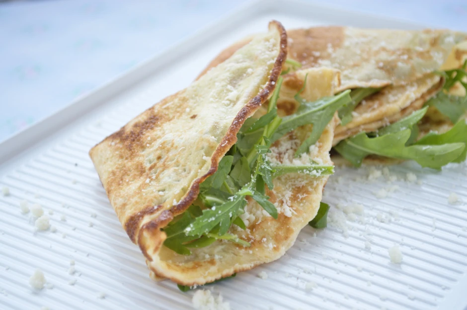 Crespelle mit Rucola und Parmaschinken