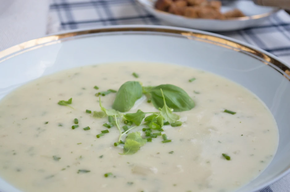 Kräutercremesuppe