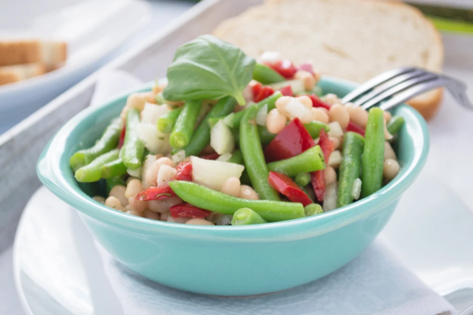 Paprika-Fisolensalat