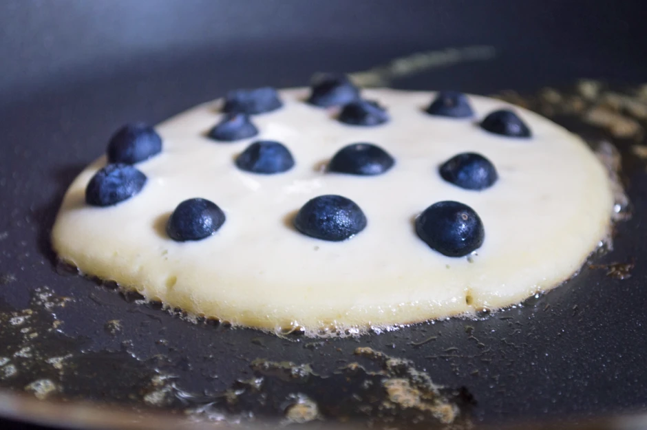 Blaubeeren Pancakes mit Ahornsirup
