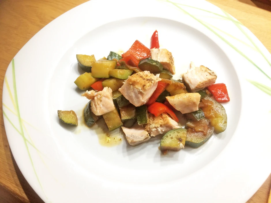 Lachs-Curry-Gemüse