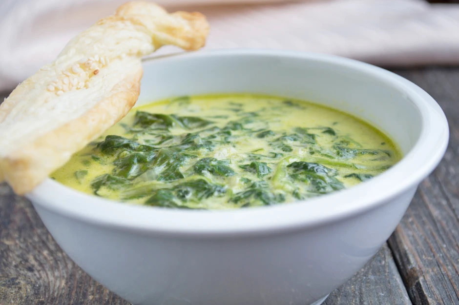 Cremig-Frische-Spinatsuppe