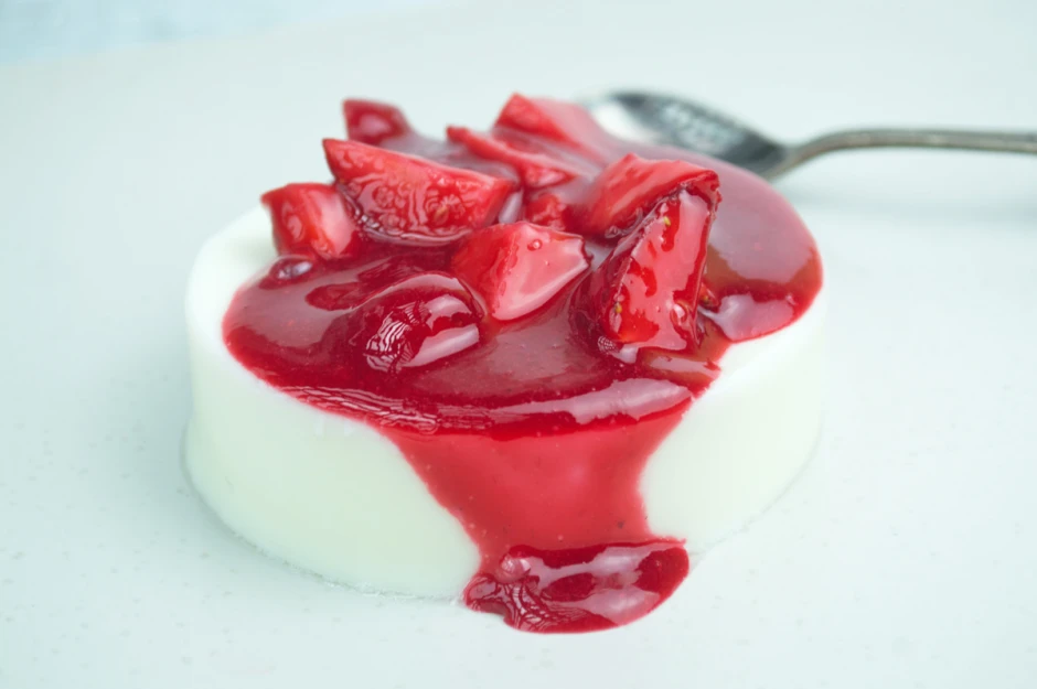 Erdbeer Panna cotta