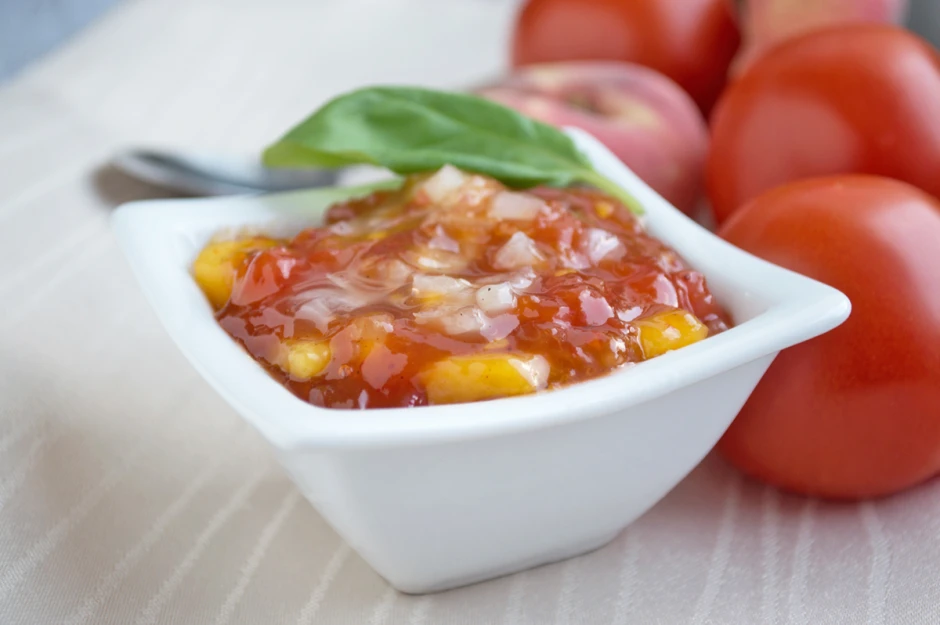 Tomaten-Pfirsich Chutney