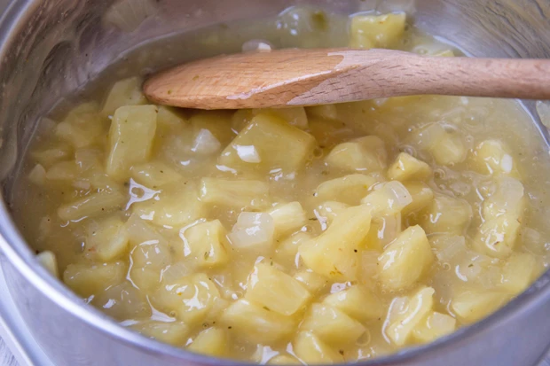Ananas-Zwiebel Chutney