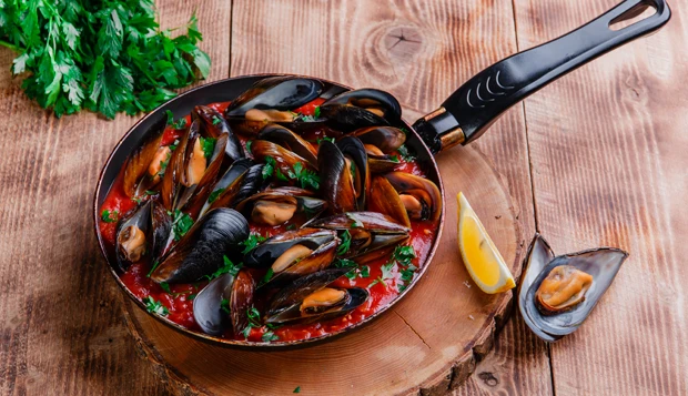Miesmuscheln in Tomatensauce