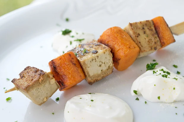 Tofu-Karotten-Spieße