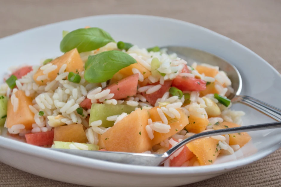 Mediterraner Melonensalat mit Reis