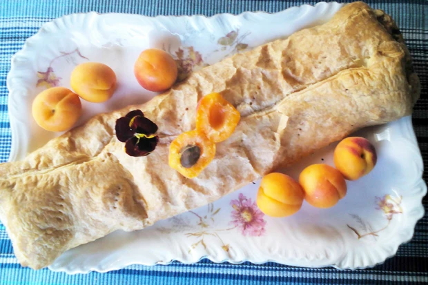 Marillenstrudel