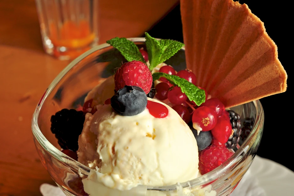 Sommerlicher Eisfruchtsalat