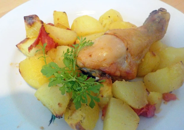 Hühnerkeulen-Kartoffelpfanne
