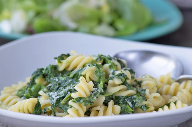Spinatfusilli auf Kokossauce