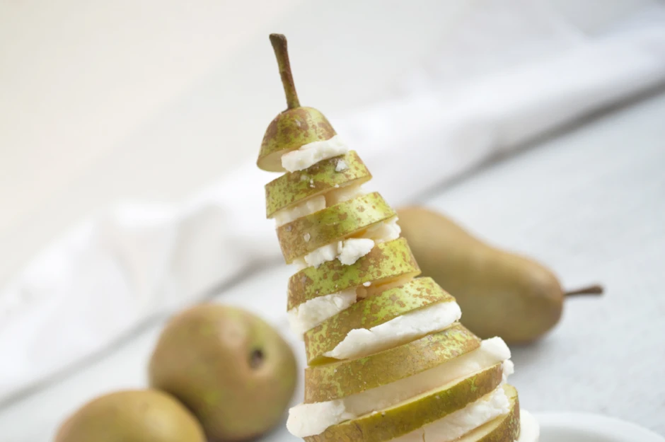 Birne mit K&auml;sef&uuml;llung