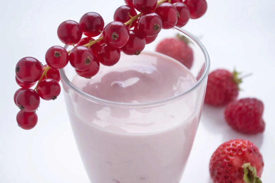 Beeren-Buttermilch