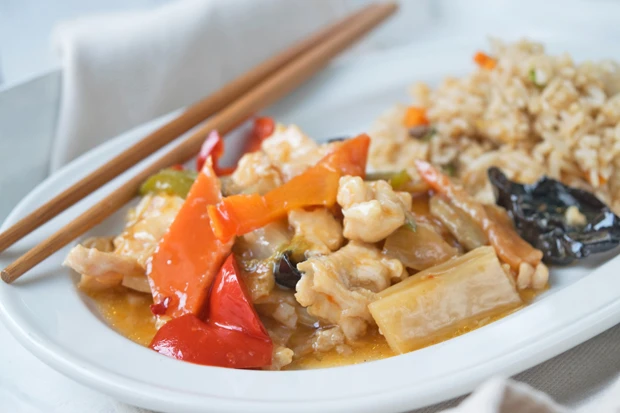 Chilihuhn s&uuml;&szlig;-sauer m. Basmati-Reis