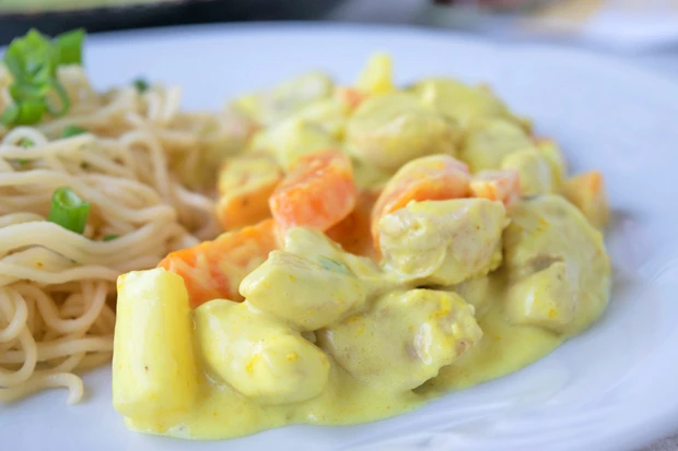 Schnelles H&uuml;hnercurry