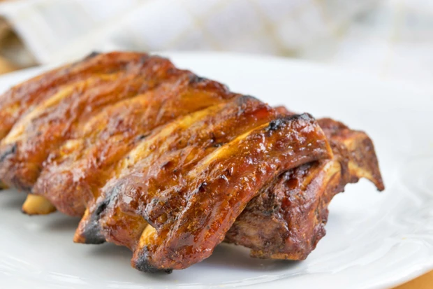 Ripperl in s&uuml;&szlig;er Marinade