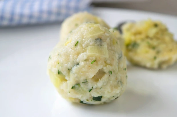 Kartoffel-Lauch Kn&ouml;del