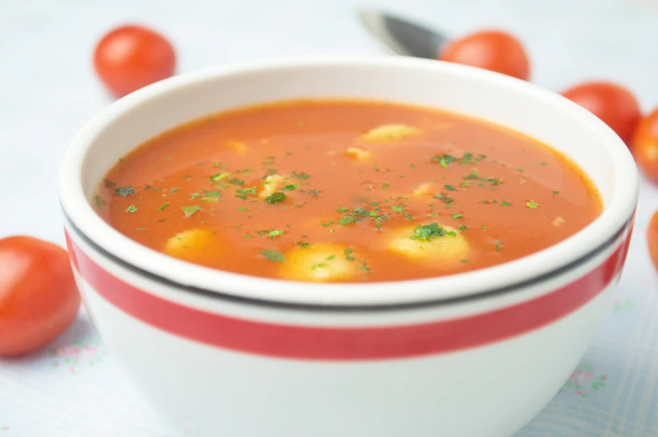 Paprika-Nudel-Suppe