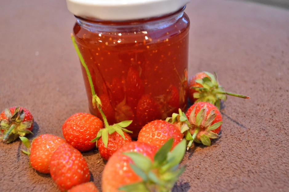 Erdbeermarmelade mit gr&uuml;nem Pfeffer
