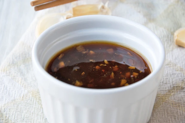 Knoblauchsauce mit Chili