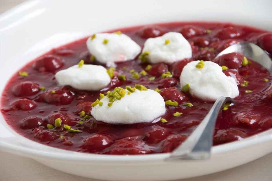 S&uuml;&szlig;e Kirschsuppe