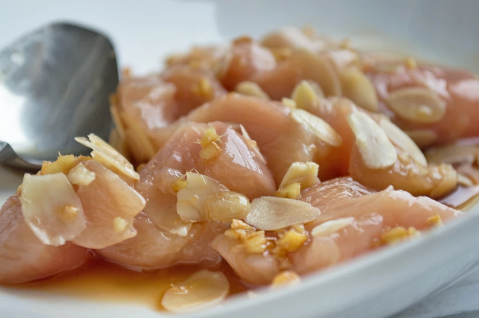 Putenfleisch in Ingwermarinade