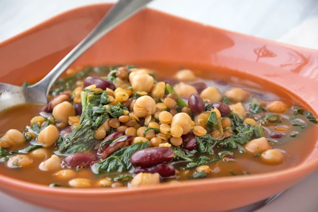 Kichererbsen-Spinat-Suppe