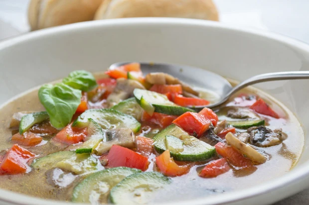 Leichte Gem&uuml;sesuppe