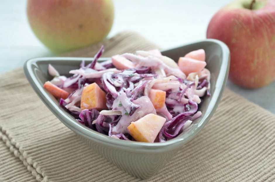 Bunter Apfel-Kraut-Salat