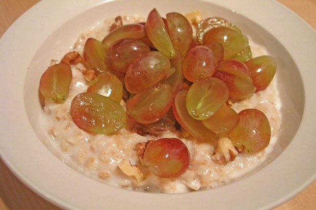 Haferbrei mit Weintrauben