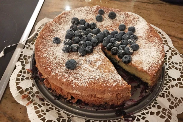 Becherkuchen mit Heidelbeeren und Joghurt