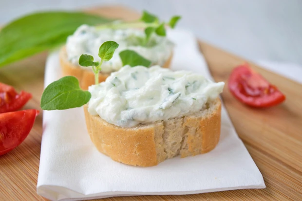 Schäfkäse mit Bärlauch