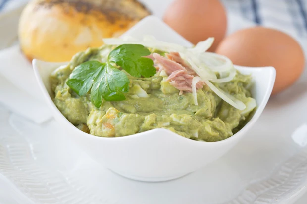Thunfischaufstrich mit Avocado